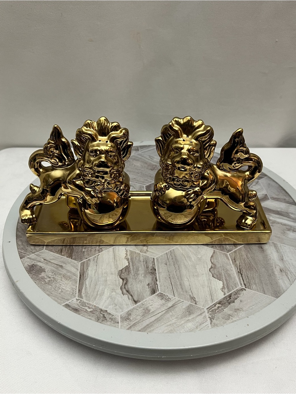 Gold Ceramic Foo Dog Guardian Lion Salt & Pepper Shakers with Tray Set Decor
